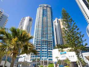 Chevron Renaissance - QStay